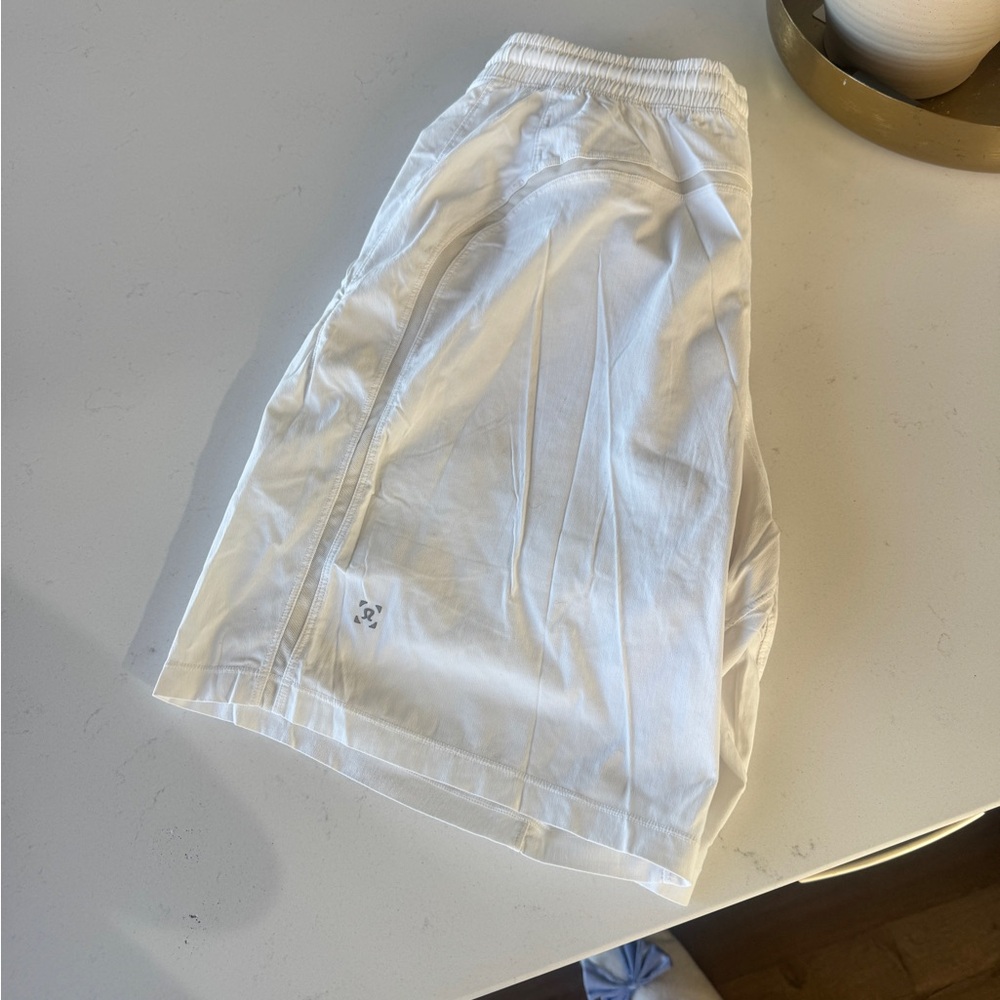 Men’s Lulu 7 inch shorts